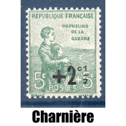 Timbre France Yvert No 163 Orphelins de la guerre surchargé neuf * sur charnière